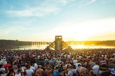 Badesee vom 15.8. bis 28.82025 geschlossen